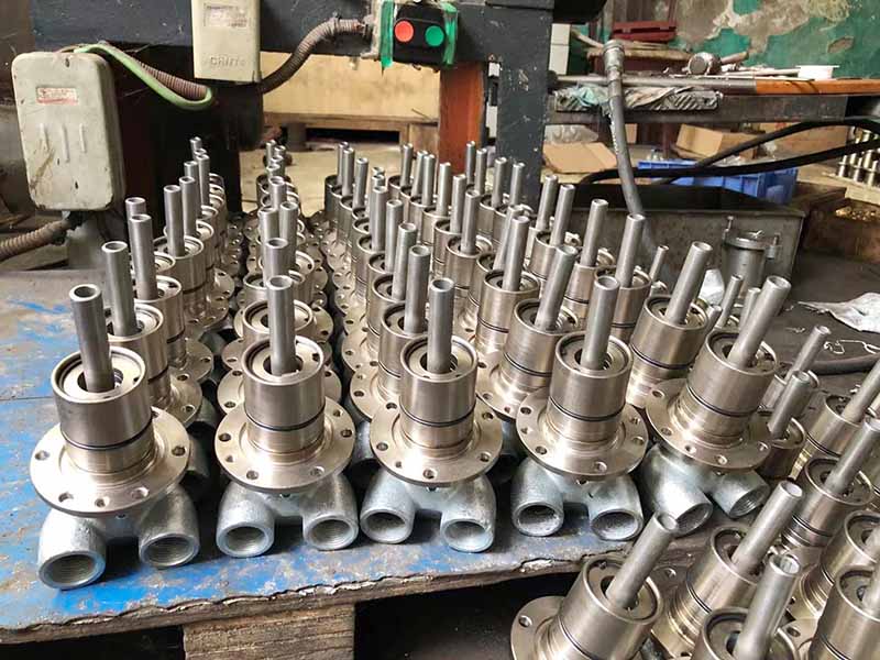 沈陽(yáng)人和機(jī)械生產(chǎn)的旋轉(zhuǎn)接頭 沈陽(yáng)人和機(jī)械生產(chǎn)的旋轉(zhuǎn)接頭